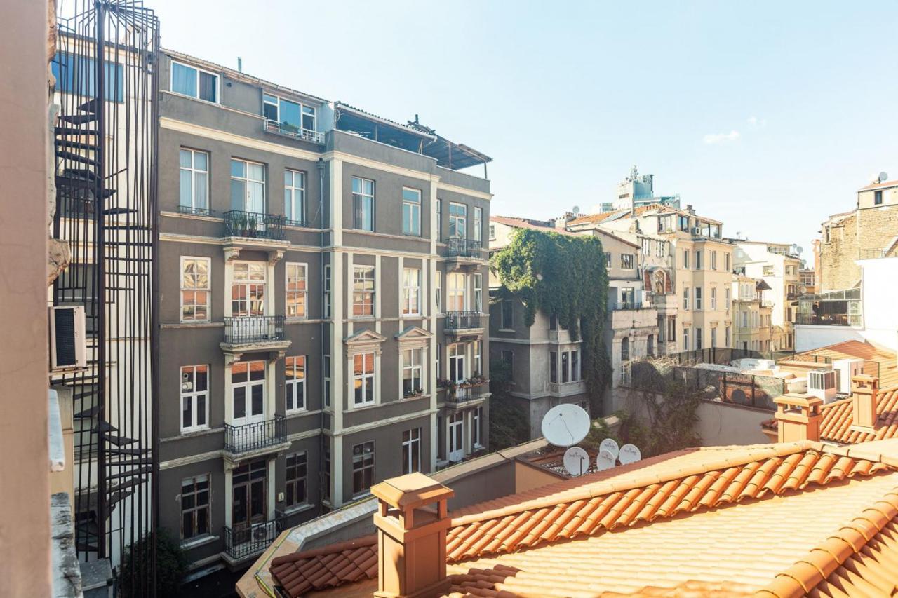 Eclectic Home Near Galata Tower In Beyoglu Istanbul Exterior photo